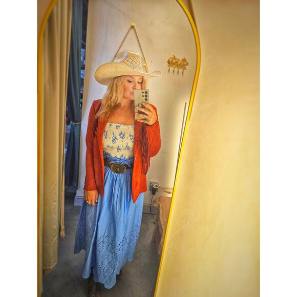 Eyelet Scallop Hem Midi Skirt - Picture 2 of 3